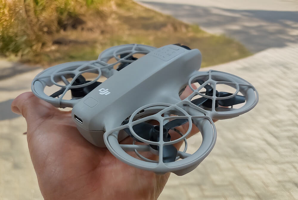 DJI NEO導入しました。手のひらから離発着する可愛いドローンです。